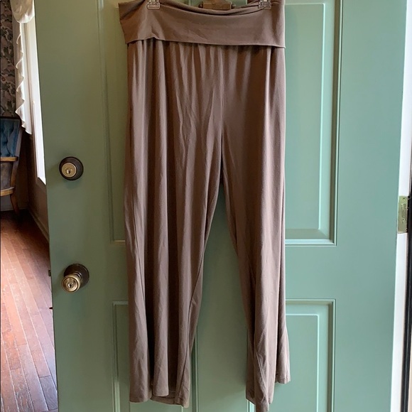 Edge by Jen Rade Taupe knit slacks Size 1XPetite - Picture 1 of 6
